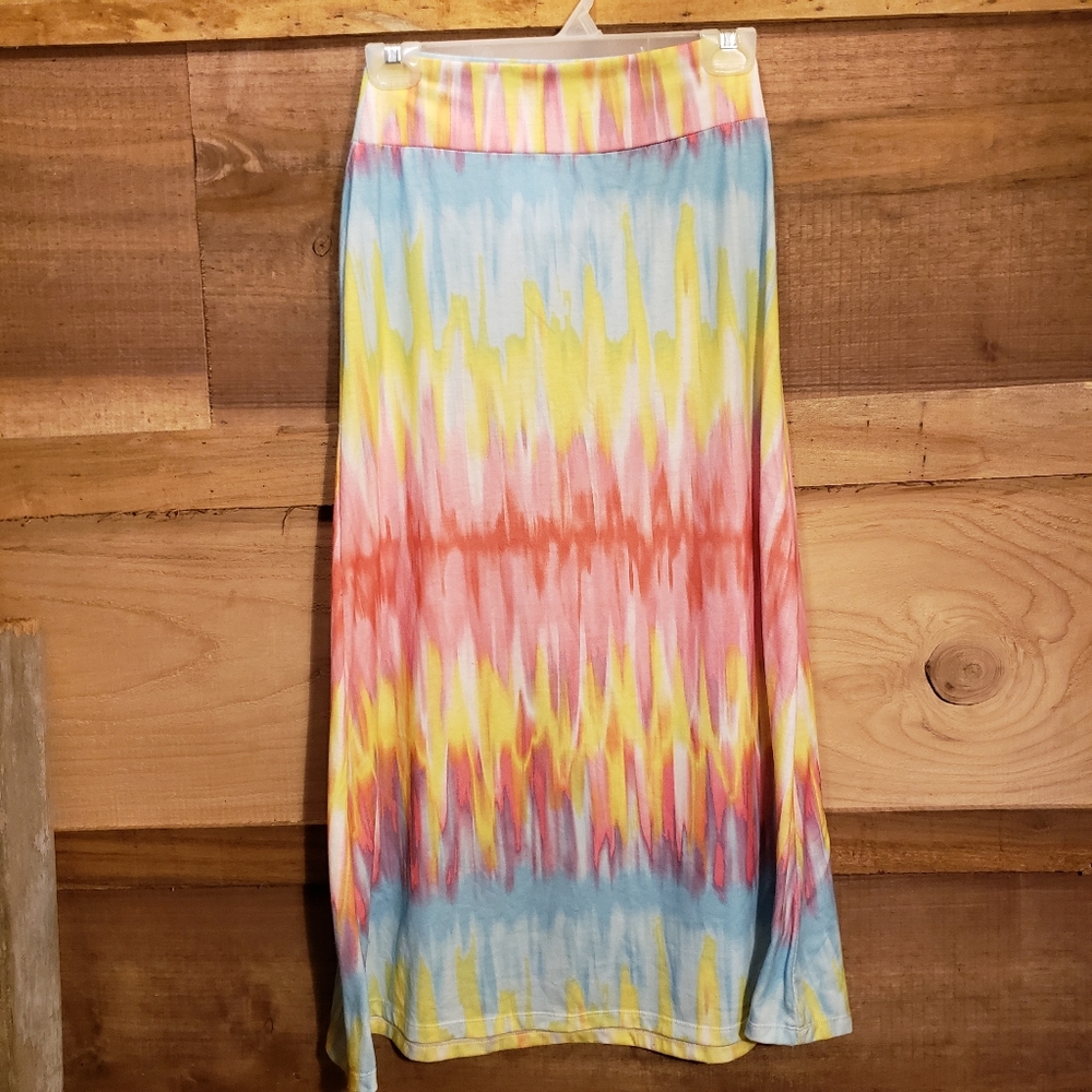 Girls Amy Byer skirt L, tie dye